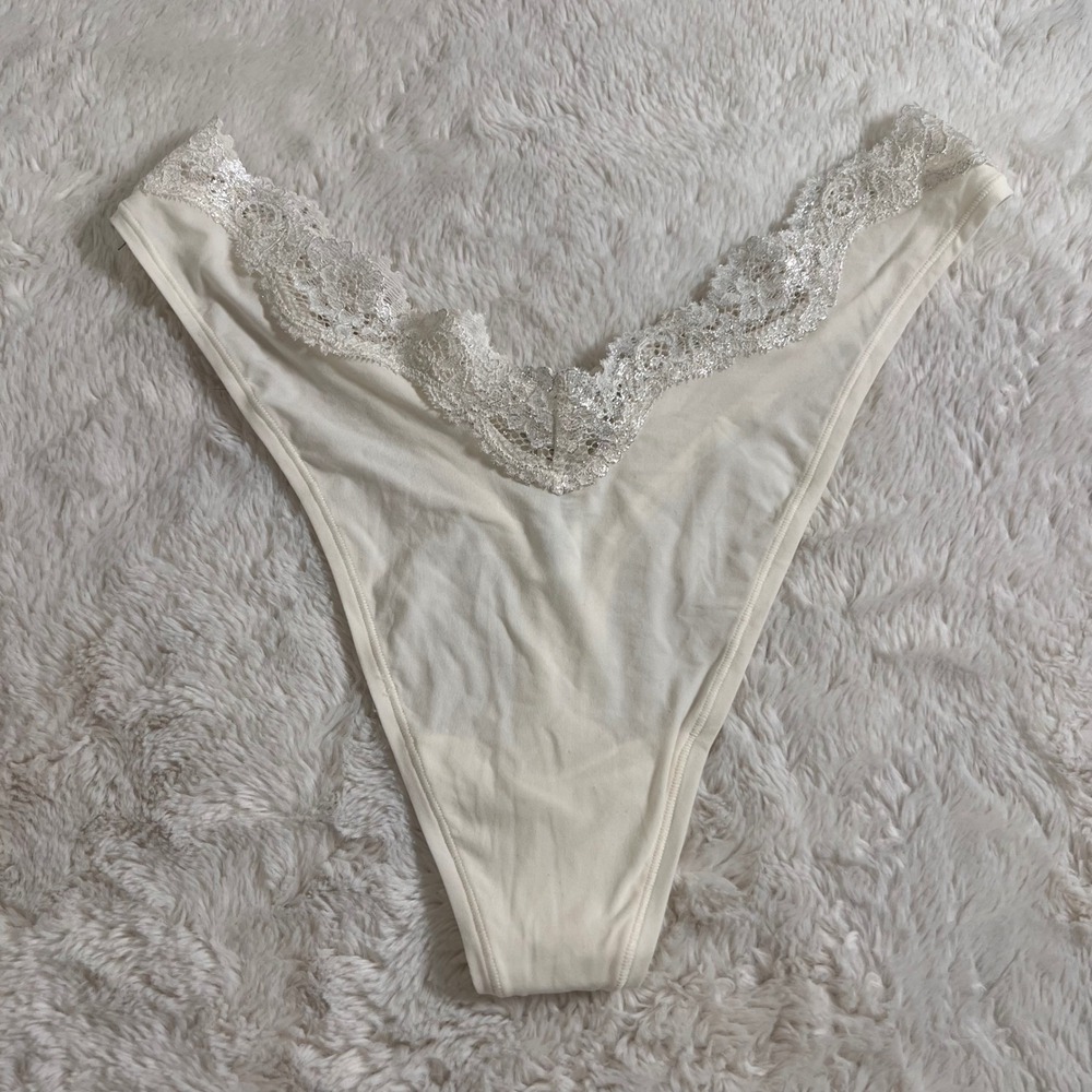 SKIMS Cotton Jersey Lace Trim Thong Bone White TH-THG-10332W XL Lightweight Soft